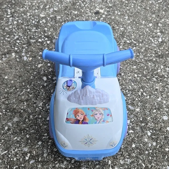 Disney Frozen 2 Lights N Sounds Ride Toy Car - Picture 10 of 10